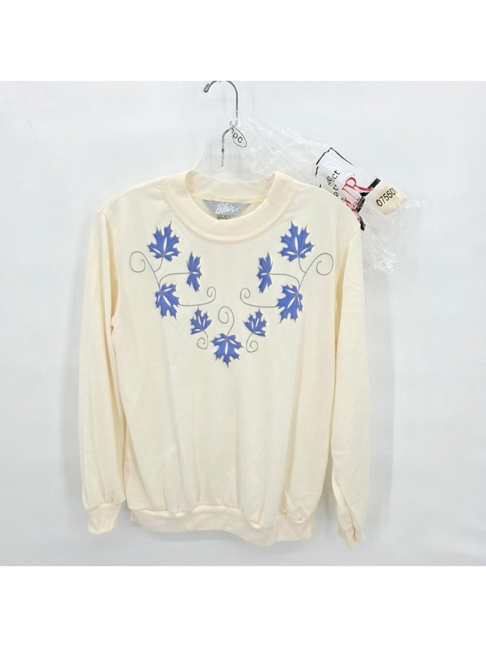 Blair Sweatshirt Womens M White Blue Leaf Floral Embroidered USA Vintage Top NEW